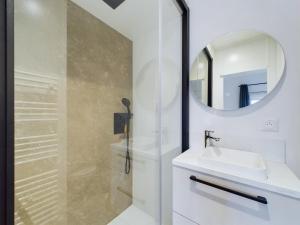 Joli chalet pour 6, piscine chauffée à lannée