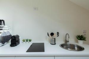 Bright Attic M4 - 2 Bedrooms