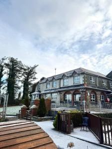 Dulrush Lodge Guest House, Restaurant and Self-Catering