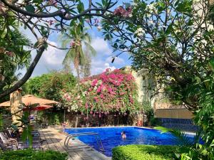 Saigon Domaine Luxury Residences