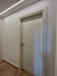 Banchi 28 by Arbaspàa