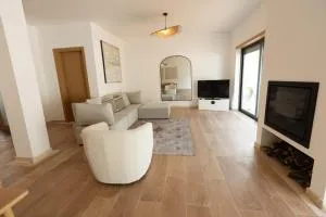 Casa Da Cerca Beautiful Apartment - Aldeia do Cano