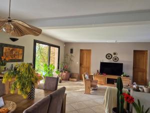 Maisons de vacances Villa 170m2 avec piscine pres d Aix en provence 7 couchages : photos des chambres