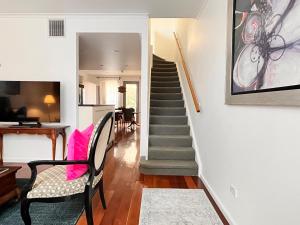 Charming quiet Home in City