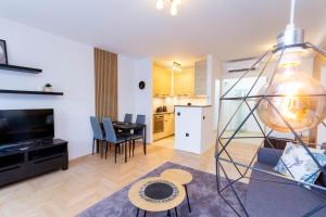 Gozsdu White Raven Residence 105 - free parking, terrace