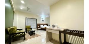 Hotel Sadhana Executive