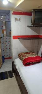 Taiba Guest House - BUDGET&BASIC ROOMS - Near New Market, Esplanade, Dharamatala