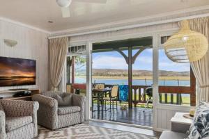 Knysna River Club - Lagoonside Bliss