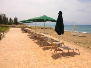 Villa Kartiela Sandy Beach Villas - Private Pool - Jacuzzi - Private Beach Area