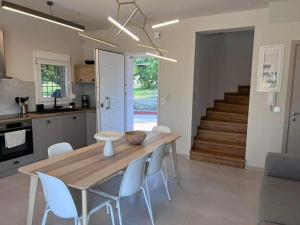 Twin Villas by Diomedes Group