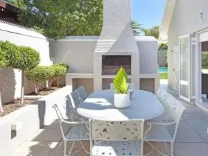 Escape to a Coastal Oasis - Table View