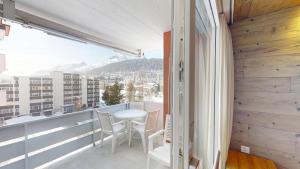 Apartment Skyline 406