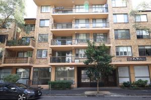 5mins Walk to Central Station - 2 Bedroom 2 Level