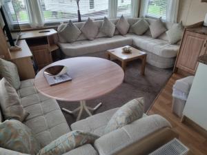 S212 6 BERTH DELUXE GOLDEN PALM CHAPEL ST LEONARDs