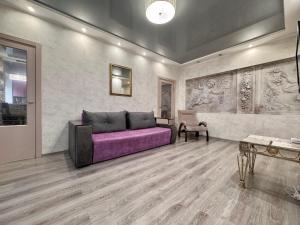 ApartPoltava Елегантна ДВОКІМНАТНА студія з панорамою на театр Гоголя, ЦУМ, Фіскальний ЧЕК