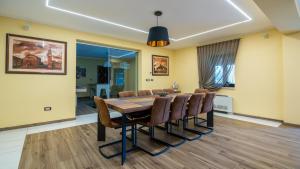 Villa LV by Villas Holiday