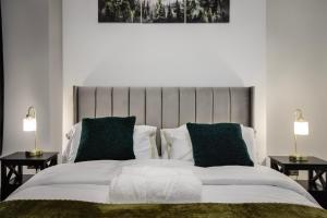 2 Bedroom, 1 Bathroom apartment