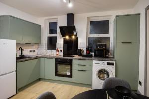 2 Bedroom, 1 Bathroom apartment