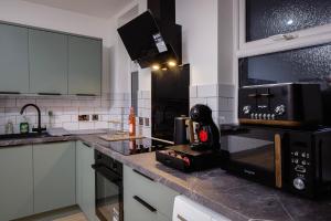 2 Bedroom, 1 Bathroom apartment