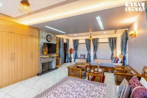 StayVista at The Kafal Villa with BBQ & Lawn