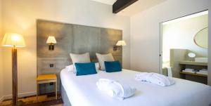 Hotels Hotel de la Plage - Saint Jean de Luz : photos des chambres