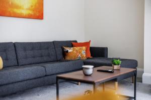 Lovely spacious house, 300m from beach, with parking