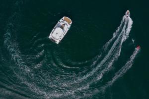 8-Bed Villa in Vilamoura-Sleeps-Playground-Pool