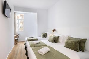 Basic Triple Room room in htop BCN City