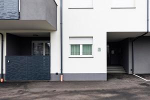 Arena Luxe Retreat, FREE Parking