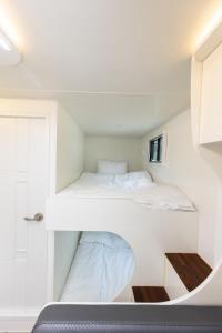 Almaengyi Caravan Glamping