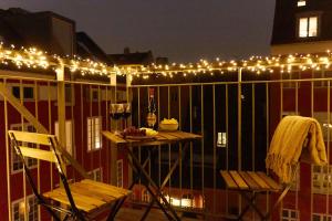 Stunning 2 BR Home on Nyhavn with Private Balcony