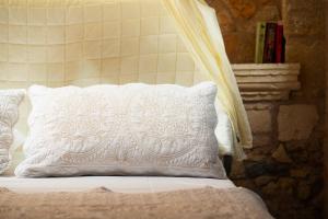 Artemis Traditional Studio