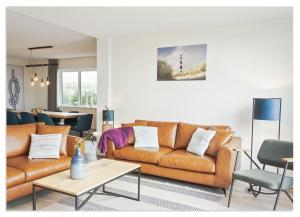 Luxury apartment near the water