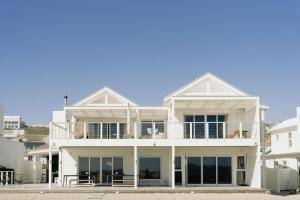 Eternity Beach Villa - 4-star hotels in Yzerfontein