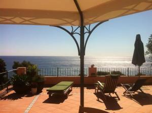 casa sul mare per 5 persone, spiaggia privata, piscine e campo da tennis