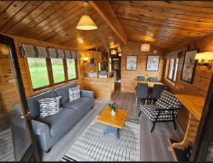 Filby Broads Lodge Houseboat