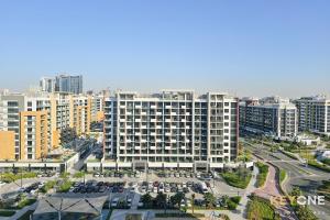 Elegant Living at Azizi Riviera Studio