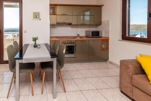 Biserka 2 with stunning sea view