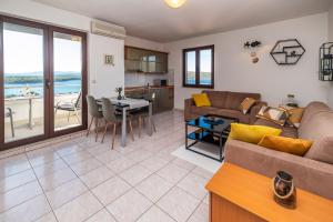 Biserka 2 with stunning sea view