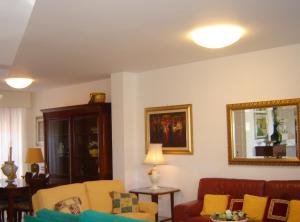 Silenzi Holiday Home