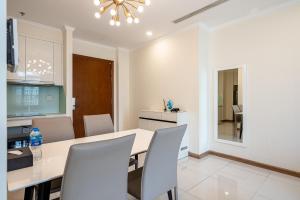 Vinhomes Central Park - Serviced Apartments