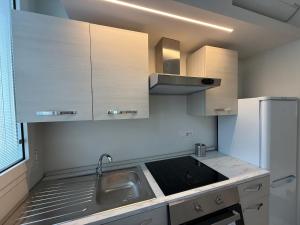 Attico elegante con 2 camere e 2 bagni in centro