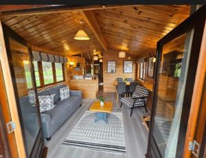 Hickling Broads Lodge Houseboat