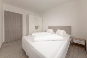 Perfect Place Apartments 