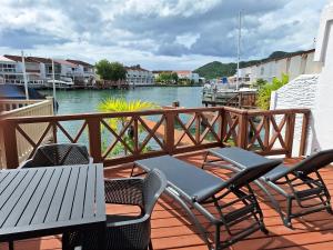 2-bedroom waterfront serenity in Jolly Harbour