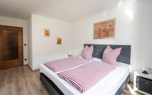 Neu! Sonnige Terrassen-Ferienwohnung in den Bergen