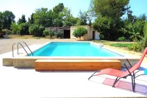 Villa Le Jardin des Délices - de 2 à 8 personnes avec Piscine - Névian