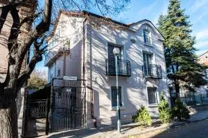 Secret Guest House - Brestnik