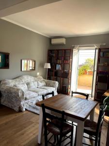 Fifis Stylish Attic With Terrace