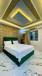 fully renovated in a good location